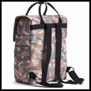 T-Shirt & Jeans Bags - T-SHIRT & JEANS LARGE SQUARE CAMOUFLAGE BACKPACK T-Shirt & Jeans Bags - T-SHIRT & JEANS LARGE SQUARE CAMOUFLAGE BACKPACK